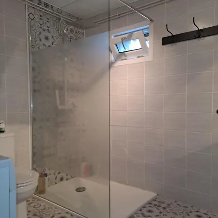Maison De Charme 4 Et Jardin Clos. Holiday home *