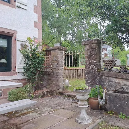 Maison De Charme 4 Et Jardin Clos. Holiday home *